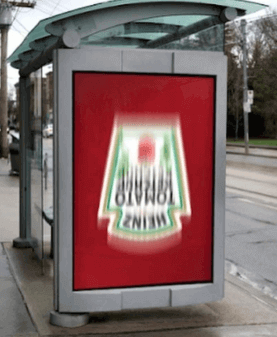 campaña publicitaria en marquesina heinz